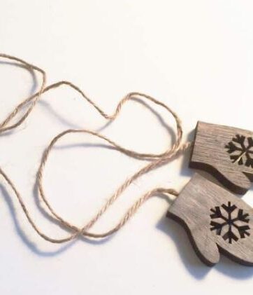 Houten wanten / handschoenen hanger met sneeuwvlok per paar