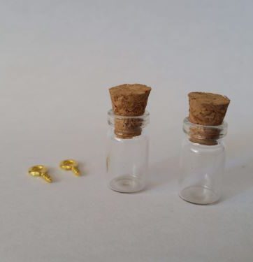 Micro flesjes 1,8 cm met kurk en haakje