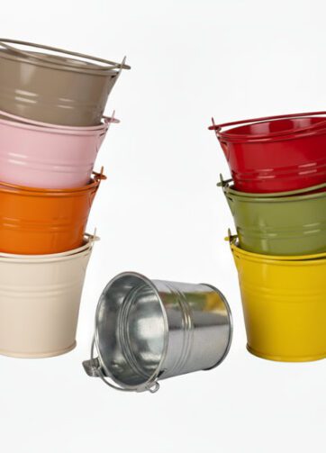 Emmer metaal met hengsel, verschillende maten en kleuren